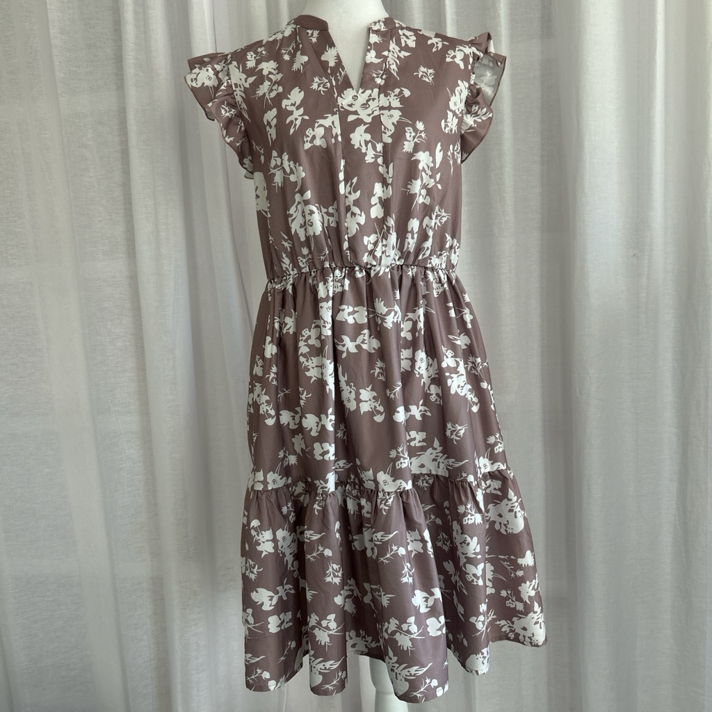 Chic Floral Midi Dress In Brown And White